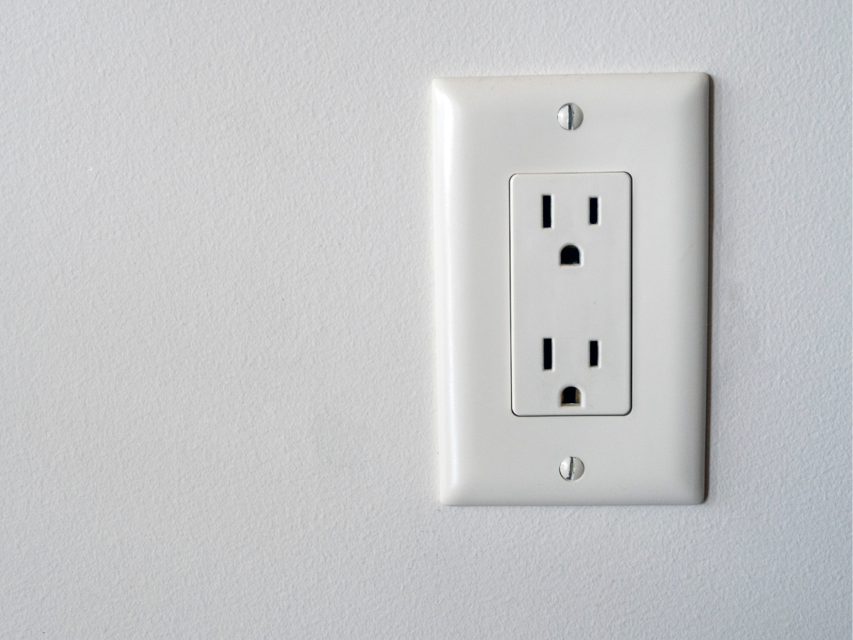 Wall outlet