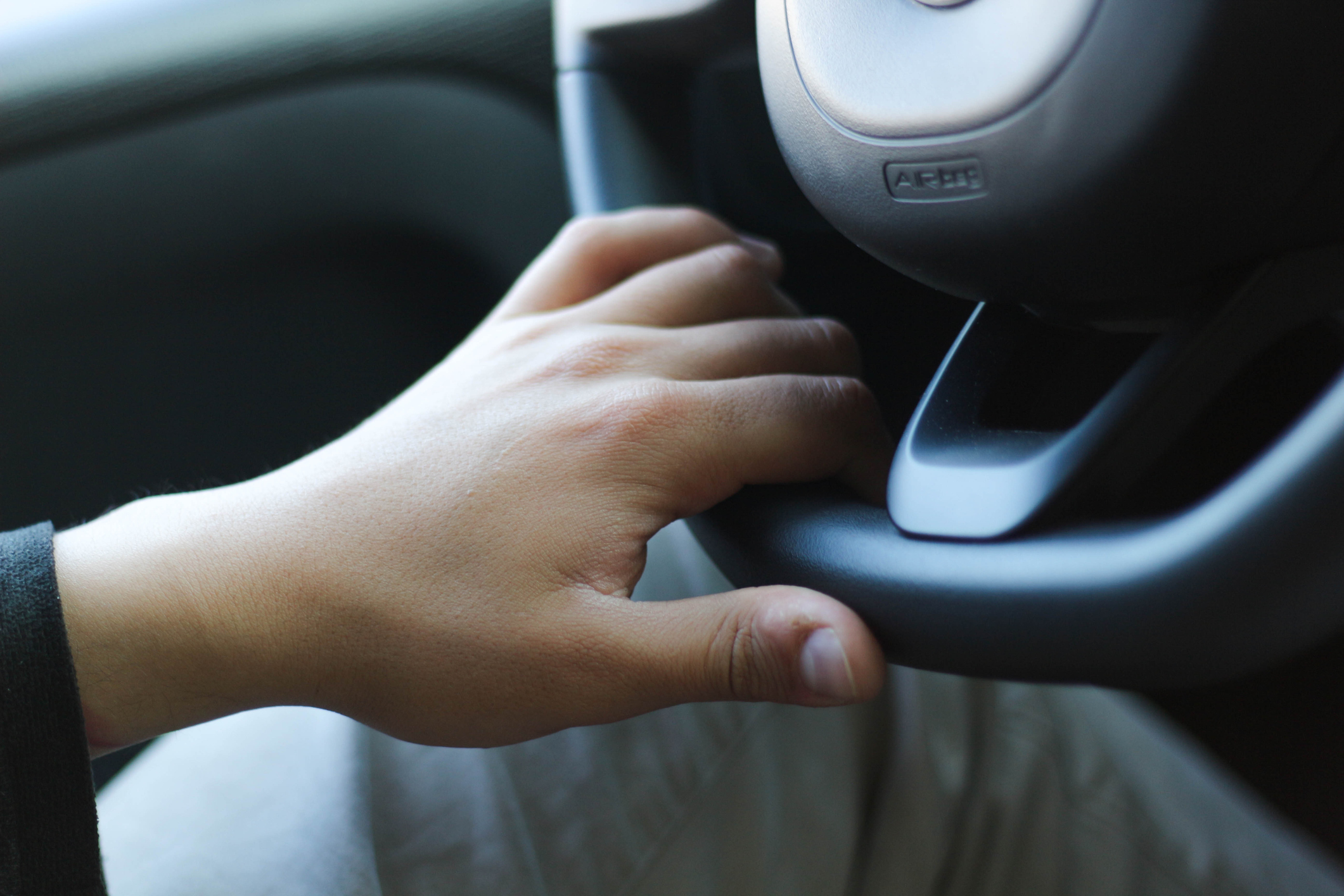 Towing a trailer and driving with hands on the bottom of the steering wheel